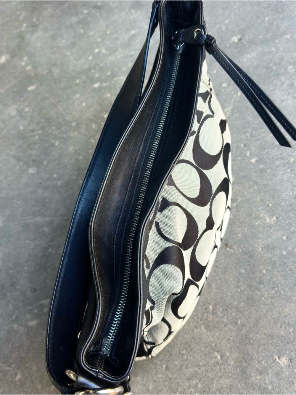 Coach Signature C Zoe Hobo Bag Black White Y2K Canvas Leather F14709 - Picture 13 of 14